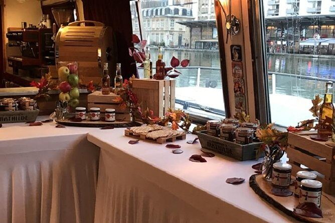 Best of Both Worlds Cruise from the Canal St-Martin to the Seine - Who Would Love This Tour?