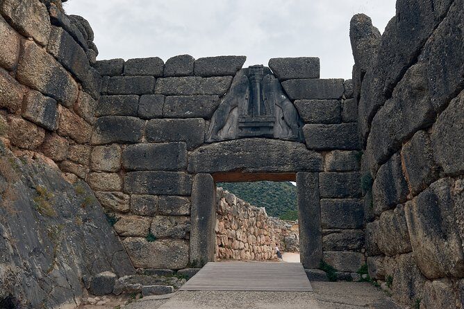 Best of Greece: 7-Day Tour to Real Greece of the Peloponnese, Delphi and Meteora - Who Should Consider This Tour?