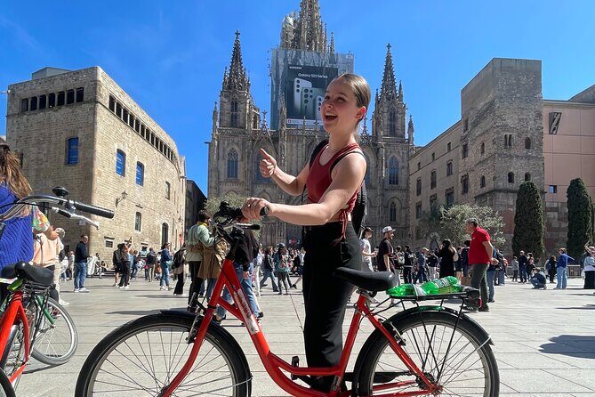 Bike Tour in Barcelona: History, Architecture and Culture - A Closer Look at the Bike Tour in Barcelona