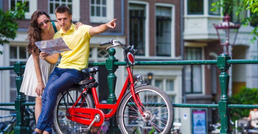 Bike Tour of Amsterdam Old Town, Top Attractions and Nature - Authenticity and Local Flavor