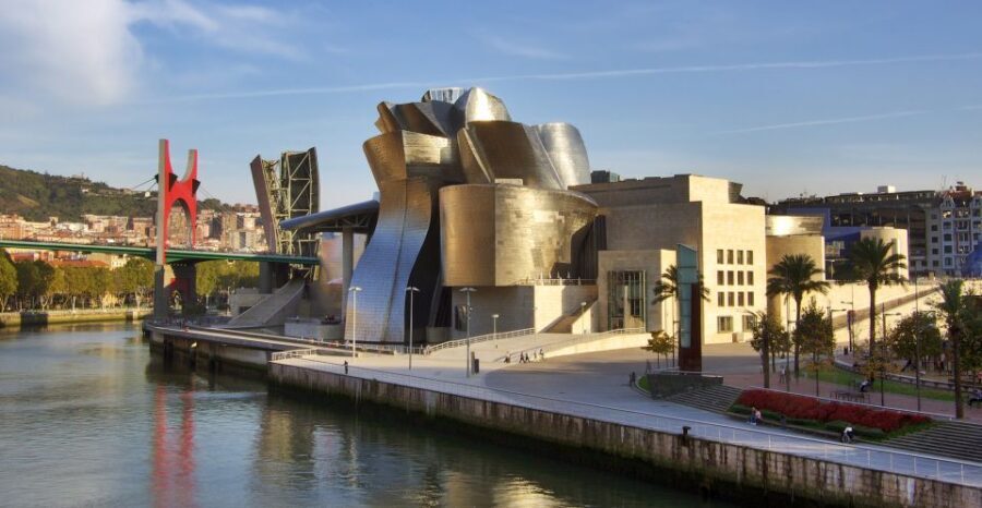 Bilbao: Classic & Modern Guided Walking Tour with Pintxos - An In-Depth Look at the Bilbao Guided Tour