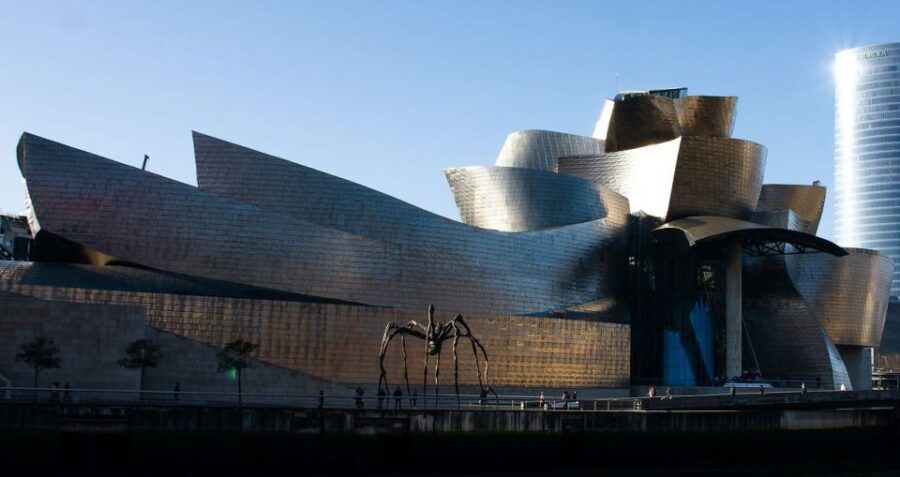 Bilbao: Guggenheim Museum Visit & Private Walking Food Tour - Walking Through Bilbao’s Old Town and Food Scene