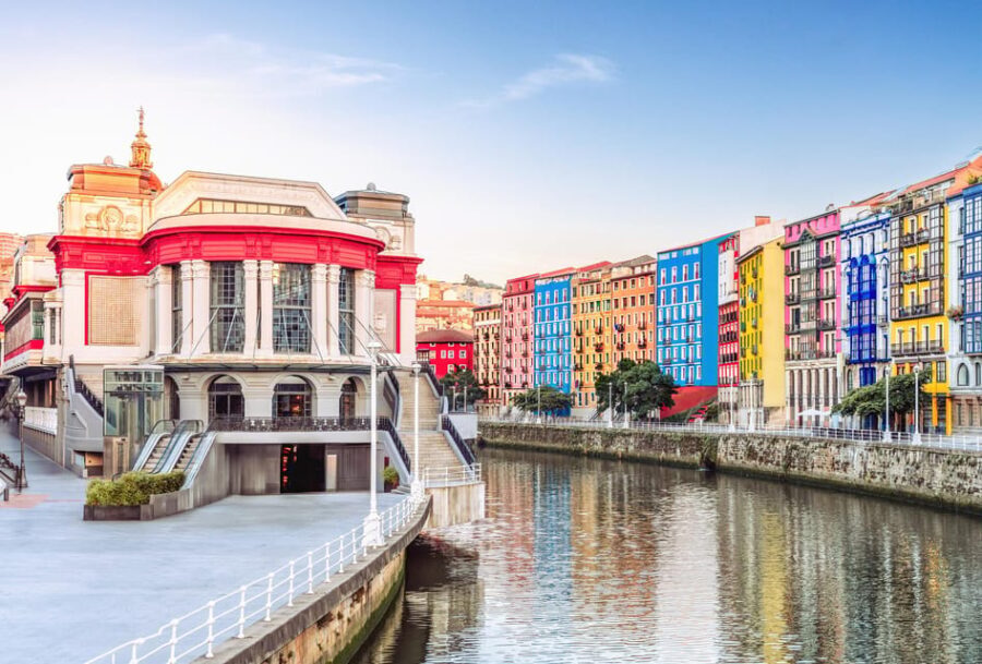 Bilbaos Timeless Trail: Art & History Walk - What Makes This Tour Stand Out