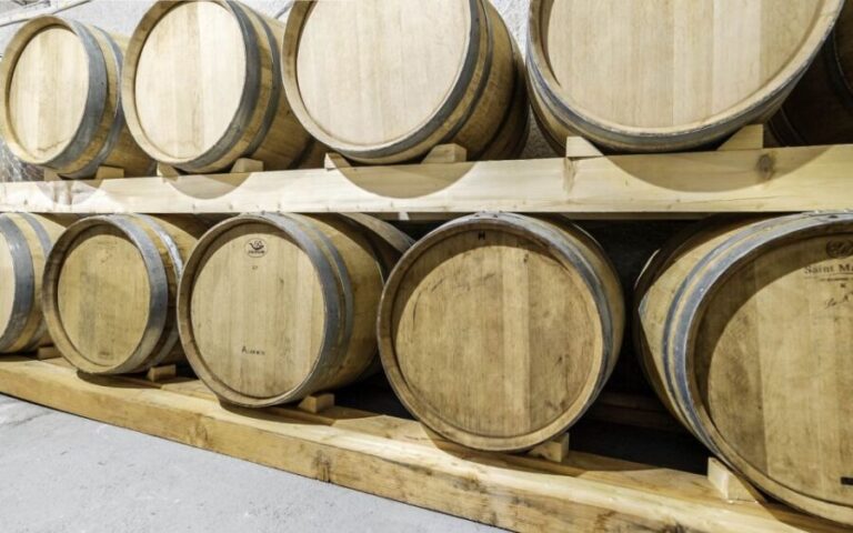 Blue and Red Lake and Wine Tasting - Who Will Love This Tour?