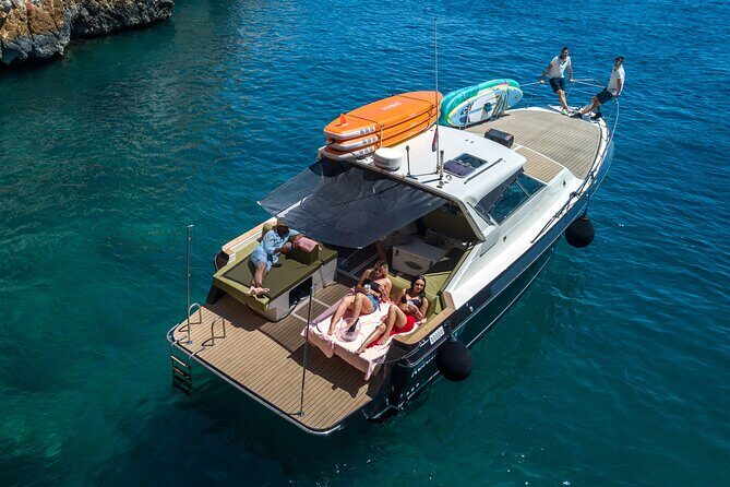 Blue & Green cave tour with yacht from town Hvar - Who Should Book This Tour?