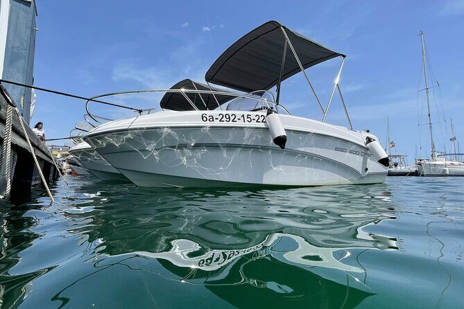 Boat Rental Without License in La Marina de Valencia - A Detailed Look at the Valencia Boat Rental Experience