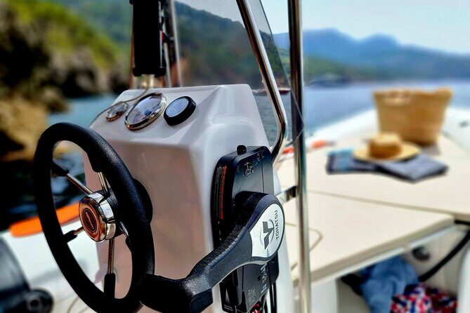 Boat rental without license required from Pontedeume - Deep Dive into the Itinerary