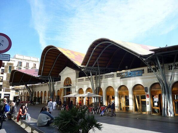 Boqueria and Santa Caterina Markets with Food and Tapas Private Walking Tour - A Closer Look at the Tour Experience