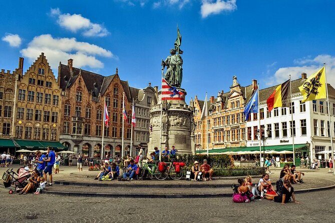 Bruges Highlights & Hidden Gems Small-group from Paris by Minivan - Arriving in Bruges: First Impressions