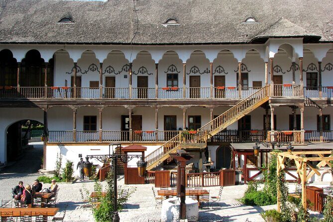 Bucharest Highlights Walking Tour - What Travelers Say About This Tour