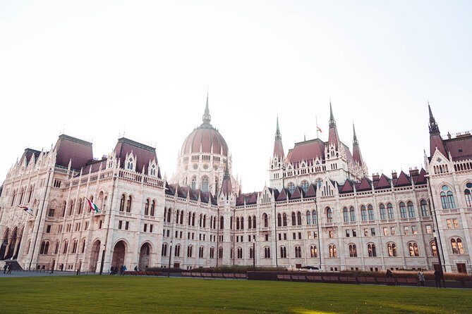 Budapest Historical Sightseeing - Free Walking Tour - What Legions of Travelers Say