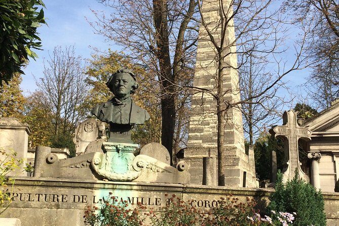 Bundle of Père Lachaise Cemetery: Self-Guided Audio Tours - Exploring Père Lachaise with The Chairfather: An In-Depth Review
