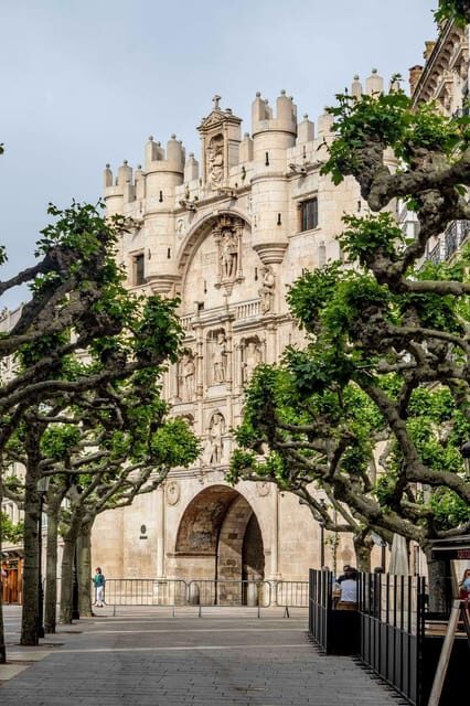 Burgos - Old Town Private Historic Walking Tour - Exploring Burgos’ Old Town in Detail