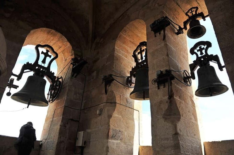 Cáceres: Cáceres Co-cathedral Night Visit - Who Should Consider This Tour?