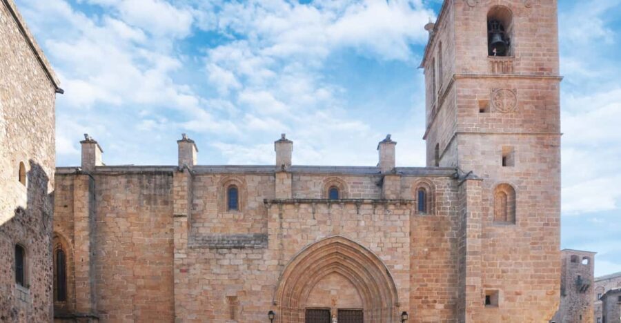 Cáceres: Concathedral of Santa Maria Ticket with Audio Guide - The Itinerary: What to Expect During Your Visit