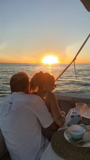 Cadiz Bay: Sunset boat tour "Fall in Love" - Who Should Consider This Tour?