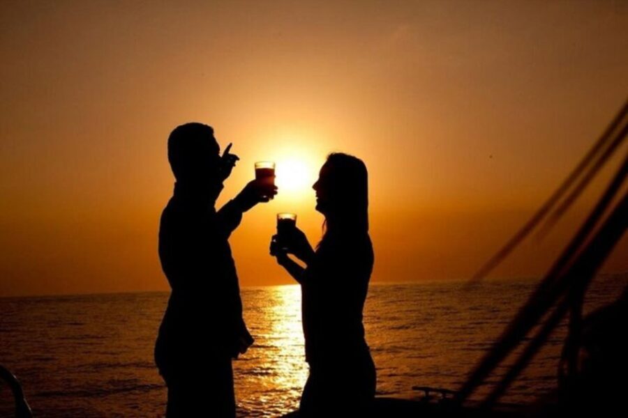 Cádiz: Private Sun Cruise for 2 with Aperitivo and Wine - A Closer Look at the Cádiz Sun Cruise Experience