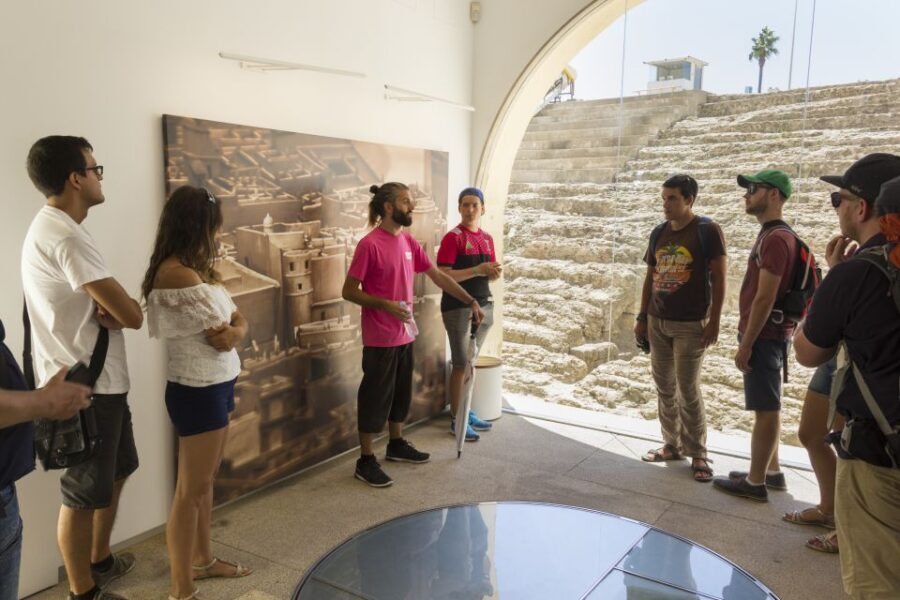 Cádiz: Roman Theatre, Cathedral, and Tavira Tower Tour - Visiting the Cádiz Cathedral