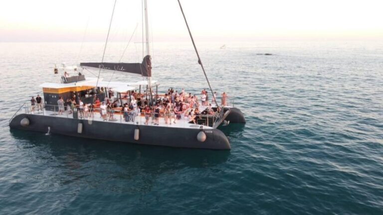 Cádiz: Sunset Catamaran Cruise with Drink - FAQs