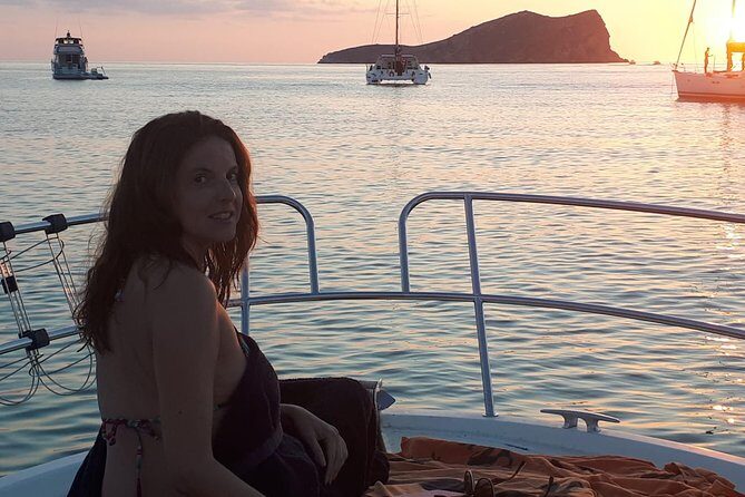 Cala Bassa & Cala Compte in Catamaran, sunset closing!! - FAQ