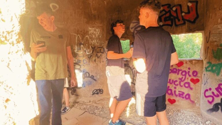 Cala Millor: "Cavemen", cave on a mountain,fun game and hike - Exploring the Cala Millor "Cavemen" Cave Hike