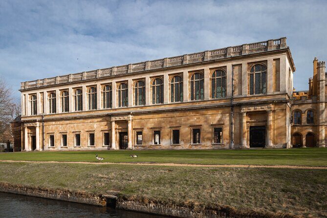 Cambridge - Shared Punting Tour - Accessibility and Comfort