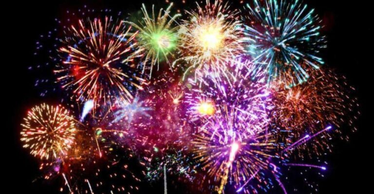 Cambrils: Evening Cruise with Fireworks Display and Drinks - What Do the Reviews Say?