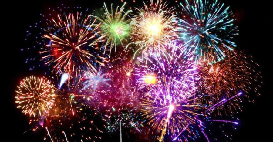 Cambrils: Evening Cruise with Fireworks Display and Drinks - What Do the Reviews Say?