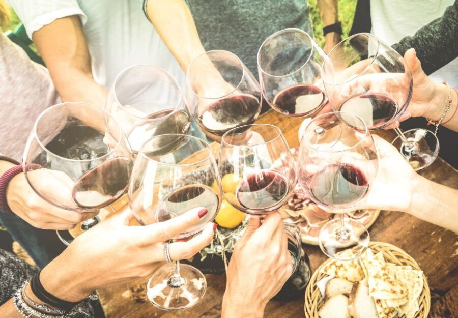 Cantabria: Wine and Liquor Tasting Guided Tour with Snacks - Setting the Scene: The Artisanal Distillery