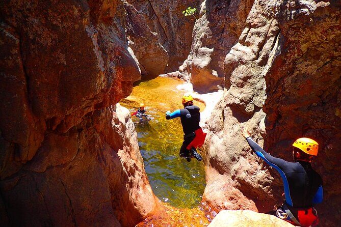 Canyoning in The Corsica island : The Baracci canyon - The Value of the Experience