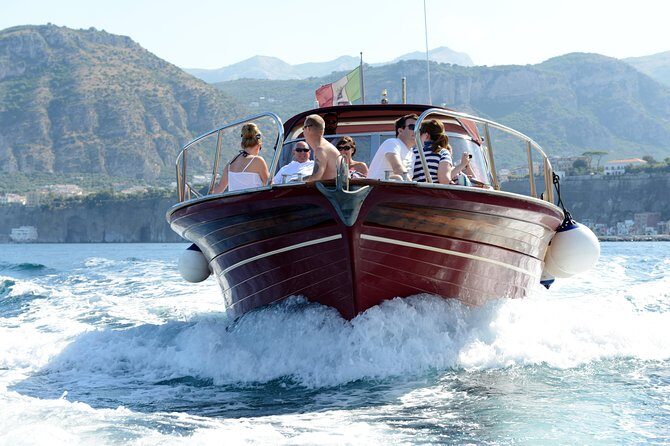 Capri & Blue Grotto Small Group Boat Day Trip from Sorrento - What Makes This Tour Stand Out?