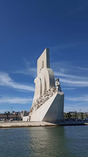 Cascais: Lisbon Morning Breeze Sailing Tour, Thursday - What to Expect from the Lisbon Morning Breeze Sailing Tour