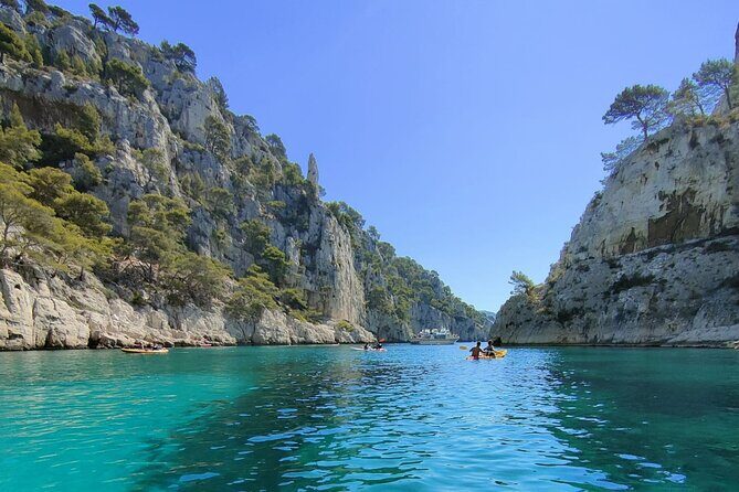 Cassis: Stand UP paddle in the creeks national park - Exploring Cassis’s Calanques on a Stand-Up Paddleboard