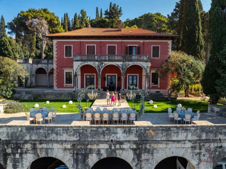Cavtat: Guided Tour through Banac Gallery with Expert Guide - What to Expect: A Walk Through Art and History
