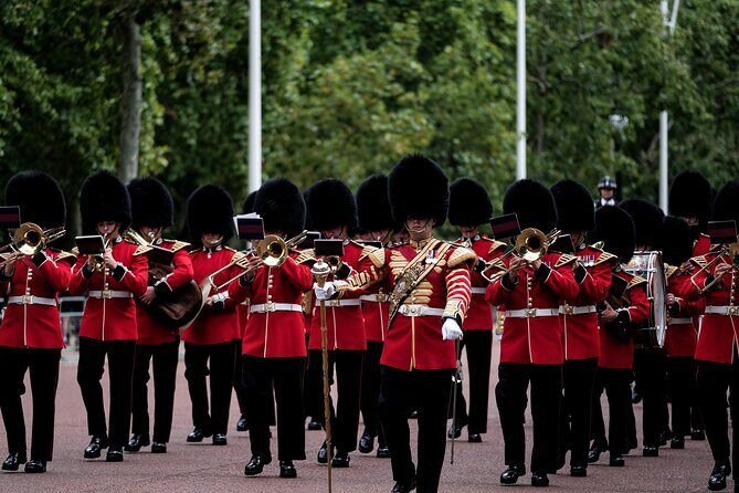 Changing of the Guard Walking Tour - The Value of Guided Insights and Efficient Planning