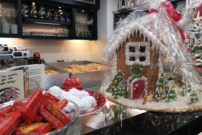 Christmas food and walking tour in Athens - Who Will Love This Tour?