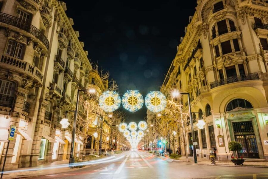 Christmas Magic:Private Walking Tour Granada Highlights - Practical Details and What to Expect