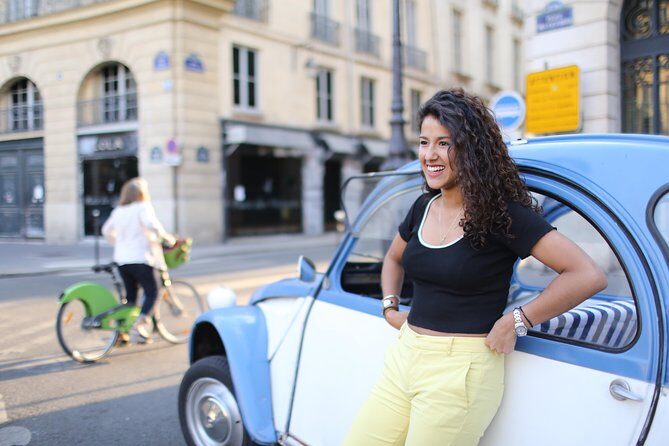Classic Tour of Paris in 2CV CITROEN - Exploring Paris in a Vintage 2CV