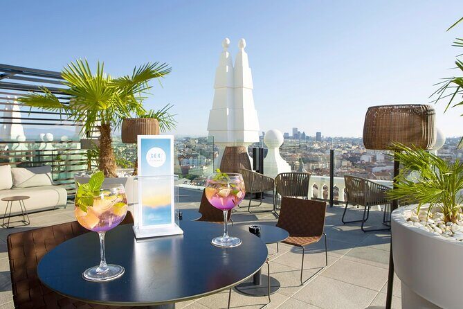 Cocktail Tour Experience and Mini Tour Madrid Center - The Sum Up
