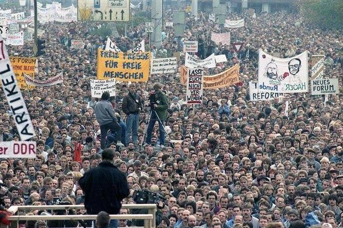 Cold War Berlin: Espionage, Berlin Wall, and a Divided City - The Ghost Train and Underground Routes
