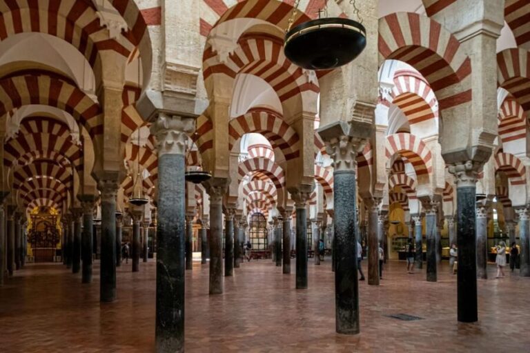 Córdoba: One-Day Trip - Discover local History and Culture - What Makes This Tour Stand Out?
