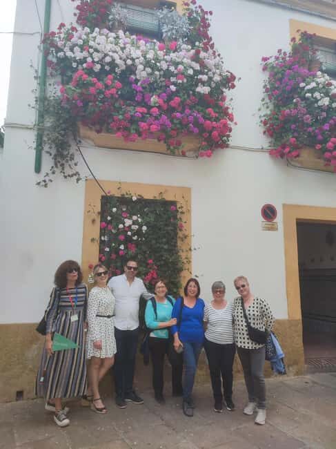 Córdoba Patio Competition: A unique experience of flowers and tradition. - Exploring Córdoba’s Famous Patios: An In-Depth Look