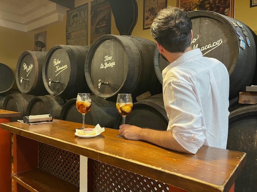 Cordoba: Tapas Bars Tour With Local Guide - Detailed Breakdown of the Itinerary