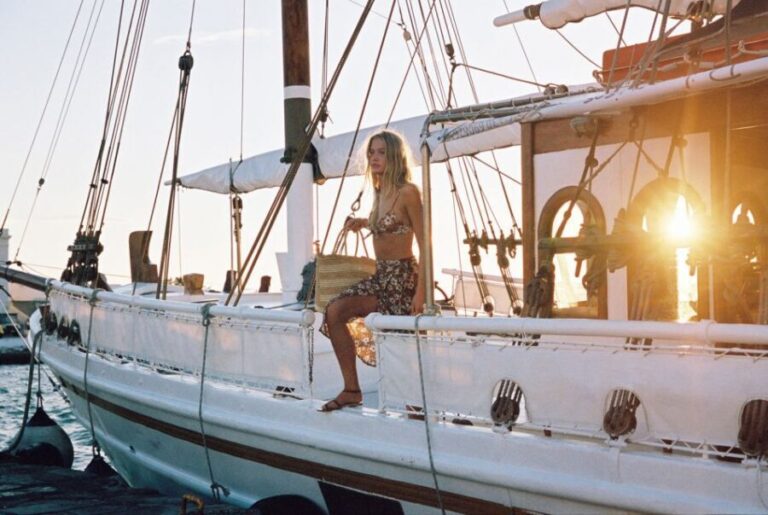 Corfu: Sunset Cruise on Classic Boat with Cocktails & Snacks - The Experience in Detail