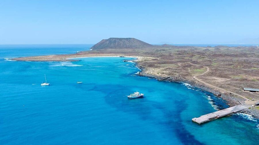 Corralejo: Snorkeling on Lobos Island & Return Ferry Ticket - What Makes This Tour Stand Out?