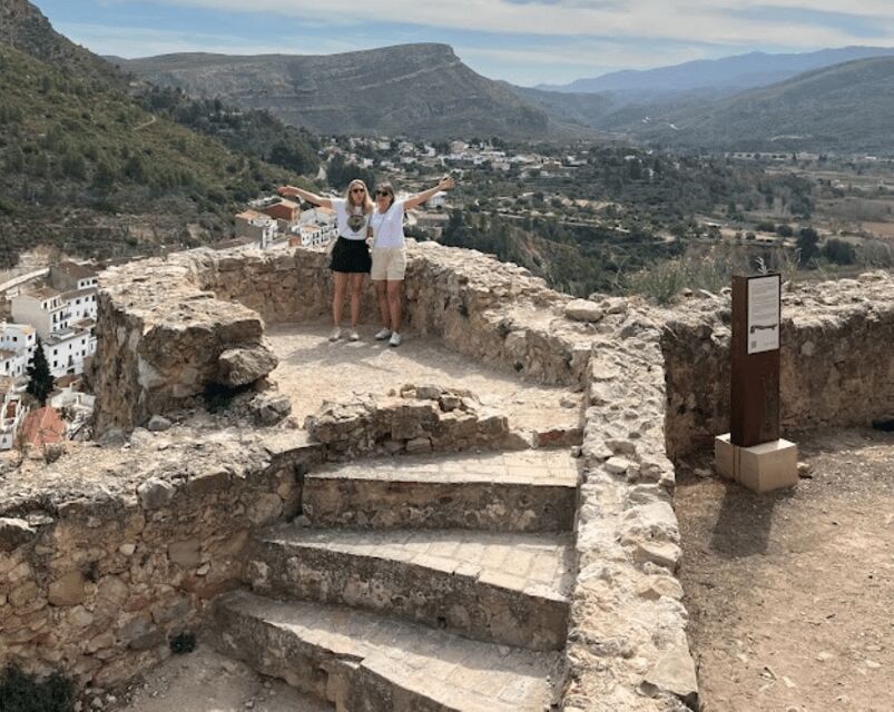 Costa Blanca: Chulilla and the Hanging Bridges Tour - Discovering Chulilla: A Natural and Cultural Mosaic