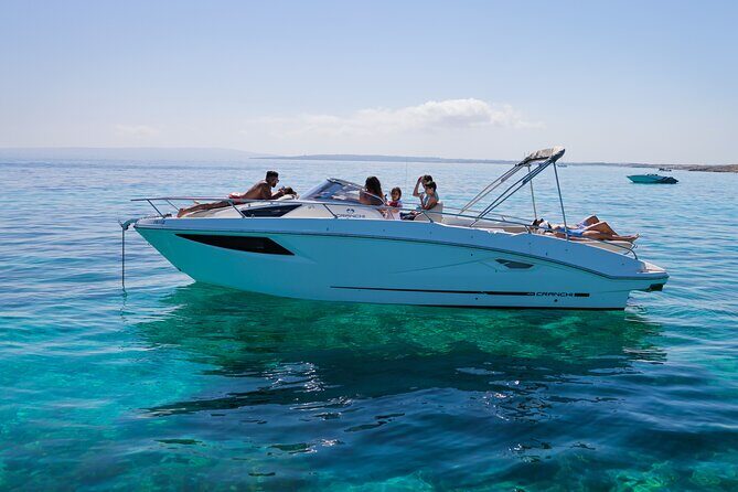 Cranchi E30 Private Boat for 10 Pax for 8 Hours in Ibiza - Key Points