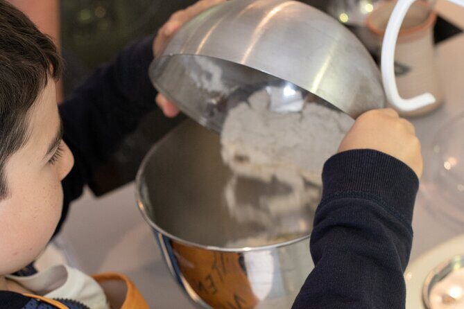 Croissants Baking Class near Eiffel Tower - FAQs
