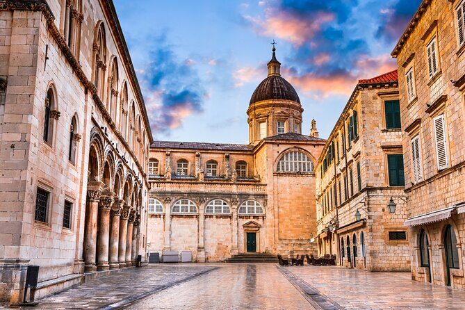 Curious Card Dubrovnik Scavenger hunt game with many discounts - FAQs