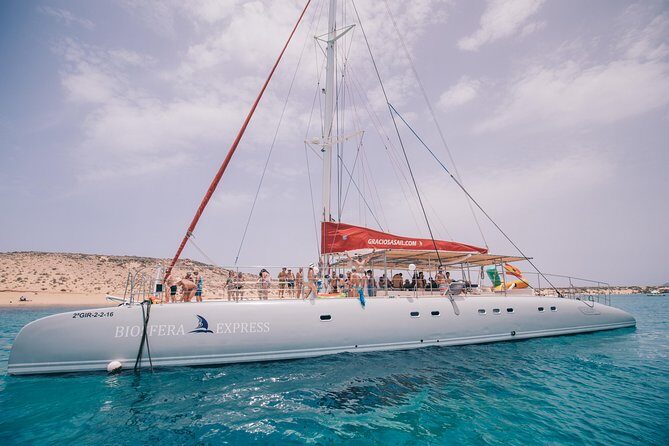 Day Sail to La Graciosa - A Detailed Look at the La Graciosa Day Sail